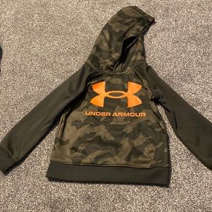 NWOT. Boys size 4T under armour pull over hoodie.